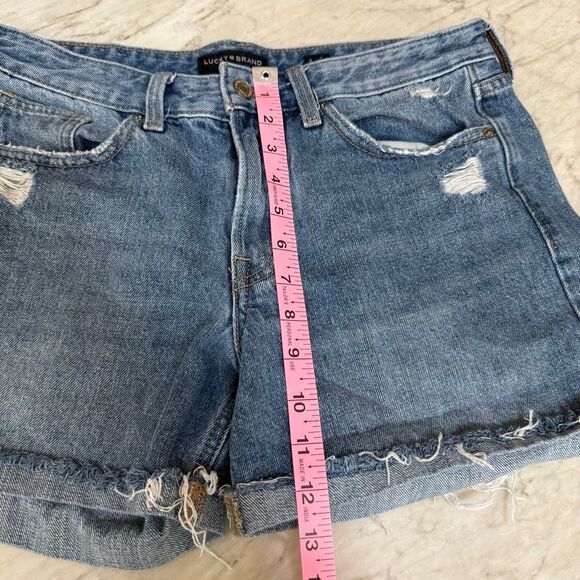 Lucky Brand Boyfriend Short Distressed Raw Hem Blue Denim Sz 8/29 - Picture 8 of 8